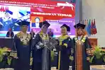 Sosok-Fetrisye-Kumayas-Ia-berhasil-meraih-predikat-sebagai-wisudawan-terbaik.jpg