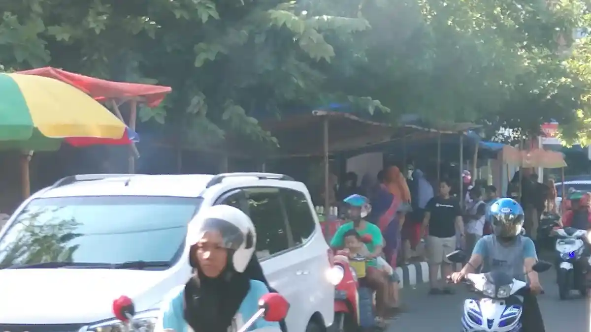 Jalan Veteran Jadi Pusat Jajanan Buka Puasa Di Parepare