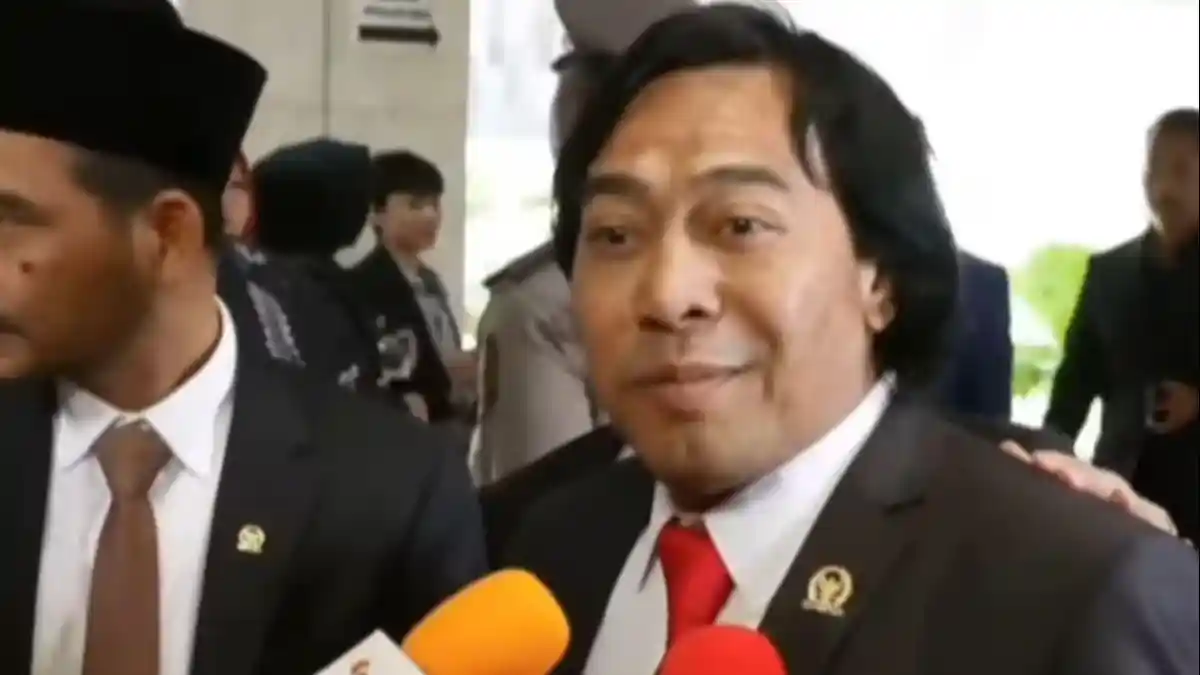 Viral Komentar Lucu Komeng soal Pidato Perdana Prabowo Pasca Dilantik: Menyatukan Indonesia