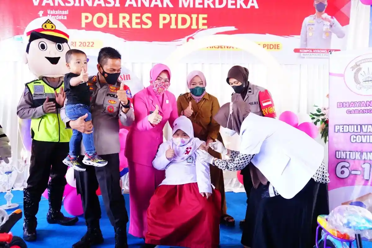 44.302 Anak jadi Target Vaksinasi di Pidie, Putri Kapolres Vaksin Perdana