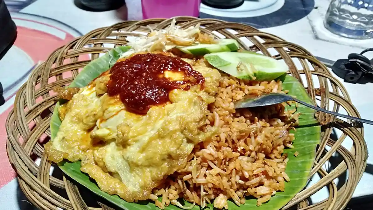 Cobain Sedapnya Nasi Goreng Petai di Sambas