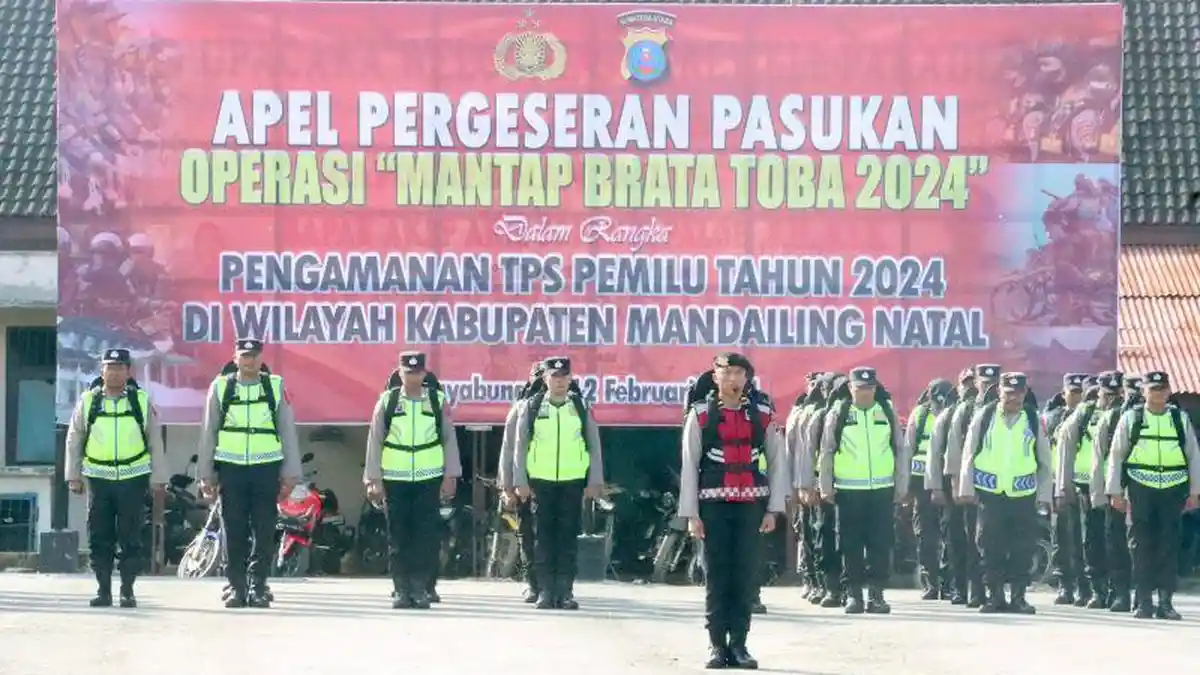 Kapolres Madina Pimpin Apel Pergeseran Pasukan, Siap Amankan 1.417 TPS
