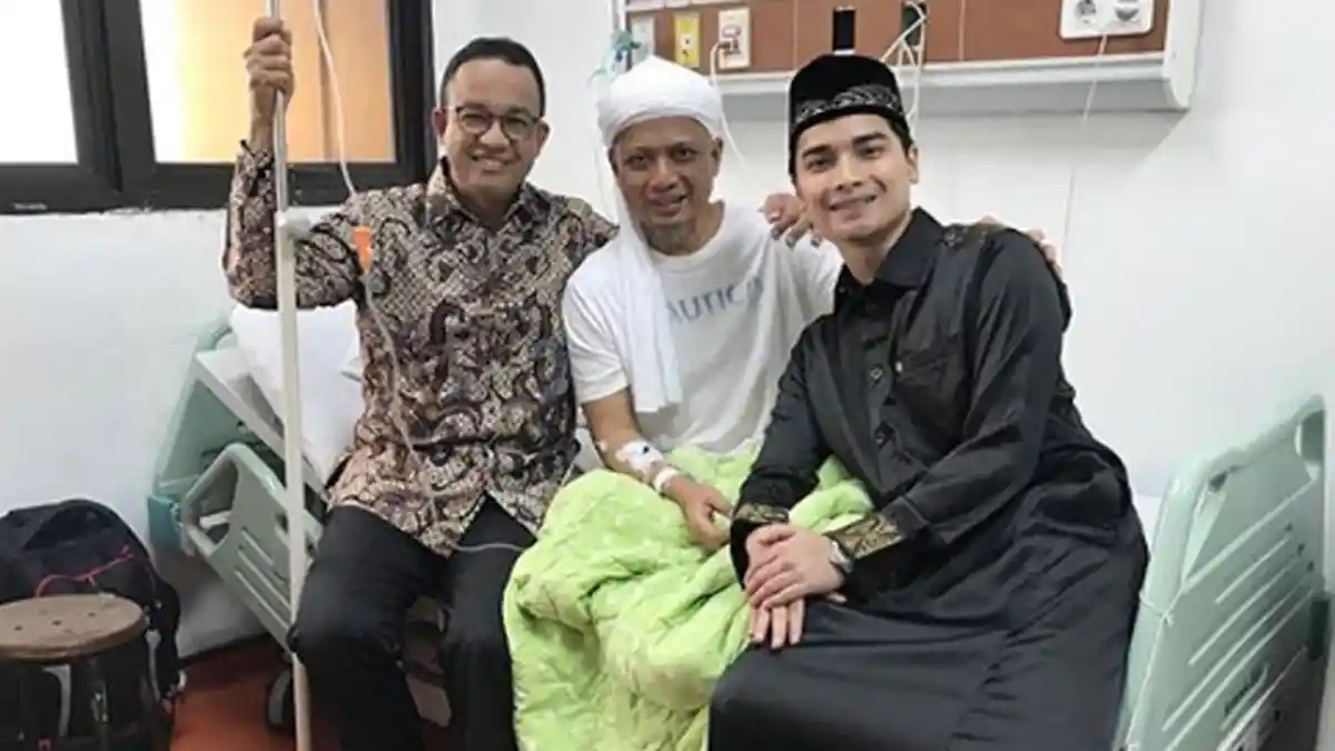 Kerabat Ungkap Penyebab Ustaz Arifin Ilham Masuk Rumah Sakit, Kini Kondisinya Membaik