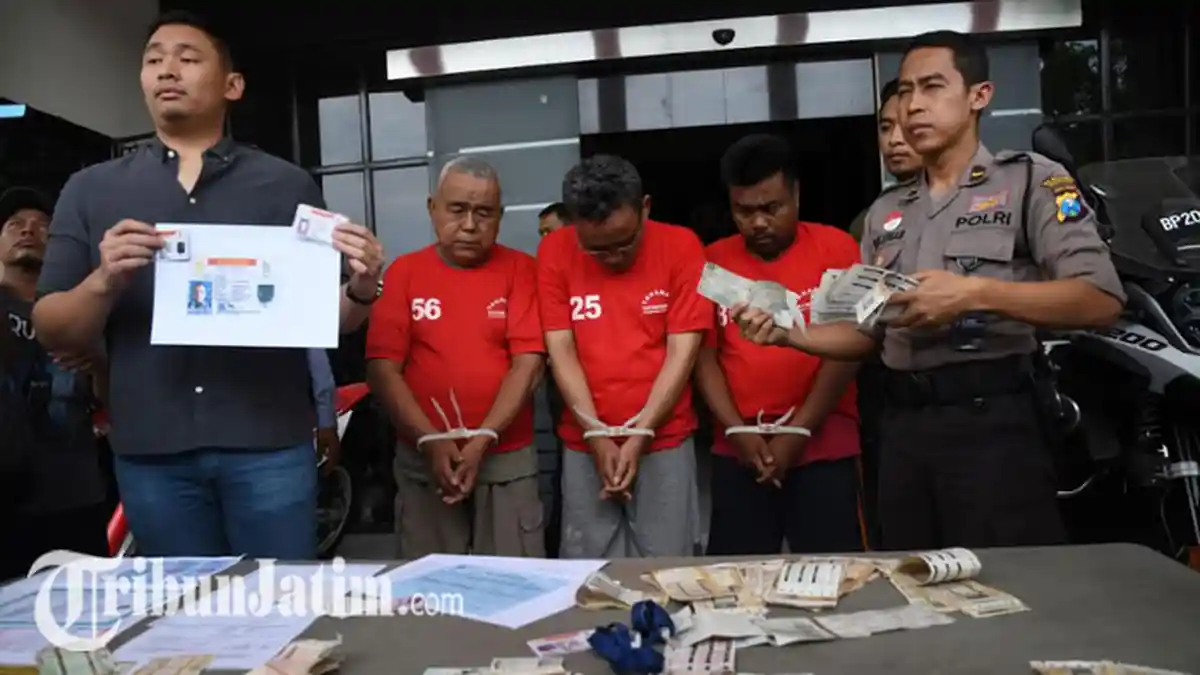 KRONOLOGI Terbongkarnya Sindikat Pembuat SIM Palsu di Surabaya, Bermula dari Insiden Tilang