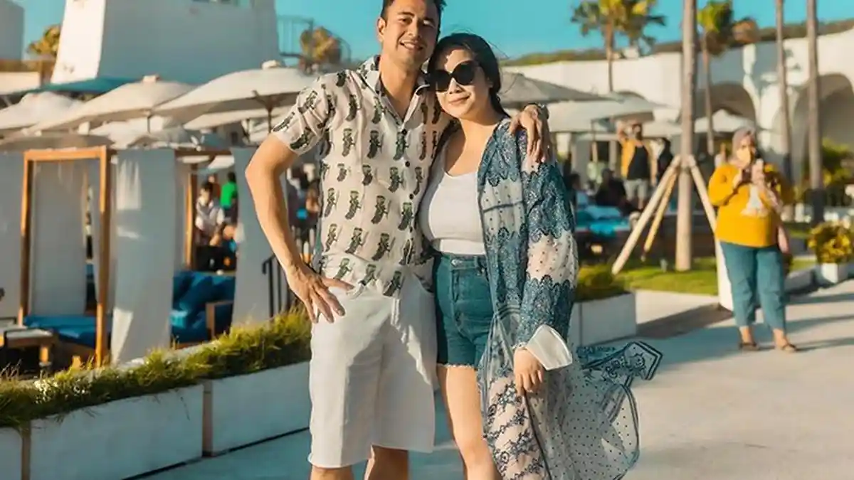 Raffi Ahmad Bakal Buka Beach Club Bali, Hingga Baim Wong Gendong Rayanza: Biar Rezekinya Sama