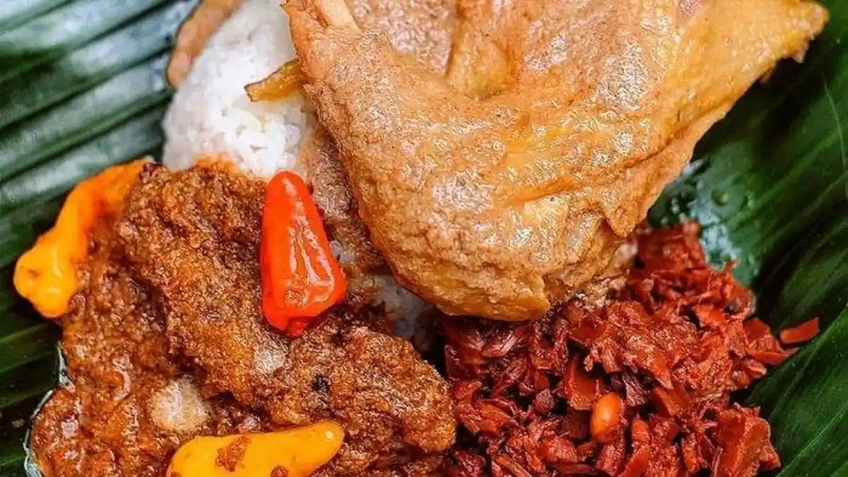 Rekomendasi 7 Warung Gudeg Mercon Terpedas di Yogyakarta