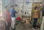 PEMBUNUHAN-Polisi-melakukan-olah-TPK-di-lokasi-pembunuhan.jpg