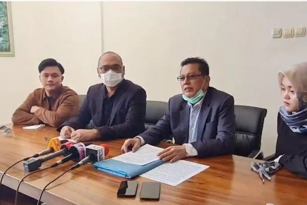 Kelakuan Teddy Pardiyana Dibongkar Rizky Febian, Satu Boks Perhiasan Emas Rp 2 Miliar yang Hilang