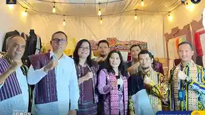 Tenun-Ulos-Ragidup-Silindung-Tapanuli-Utara.jpg
