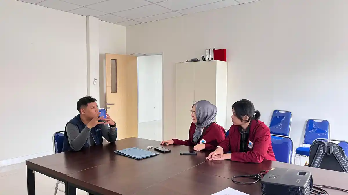 Mahasiswa Ekonomi UNG Kunjungi Tribun Gorontalo, Pelajari Praktik Hubungan Industrial Media Digital