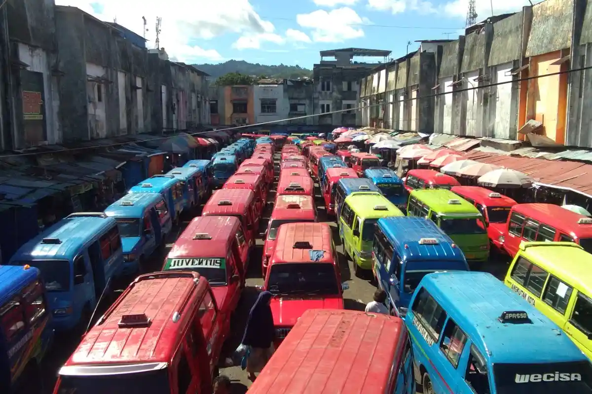 Infrastruktur Terminal Mardika Ambon Tidak Memadai jadi Kendala Dishub Atasi Kemacetan