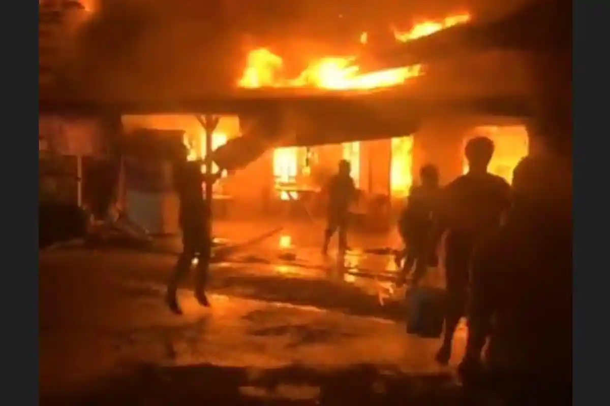 Pj Bupati Kerinci Minta Maaf Atas Keterlambatan Mobil Damkar saat Kebakaran di Pondok Beringin