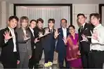 Bertemu Super Junior, Jokowi dan Iriana Lakukan Pose Salam Khas Suju