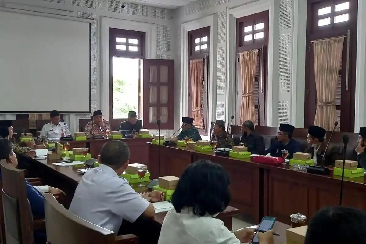 Hearing Madrasah-SMP Swasta di DPRD, Muncul Wacana Sekolah Gratis