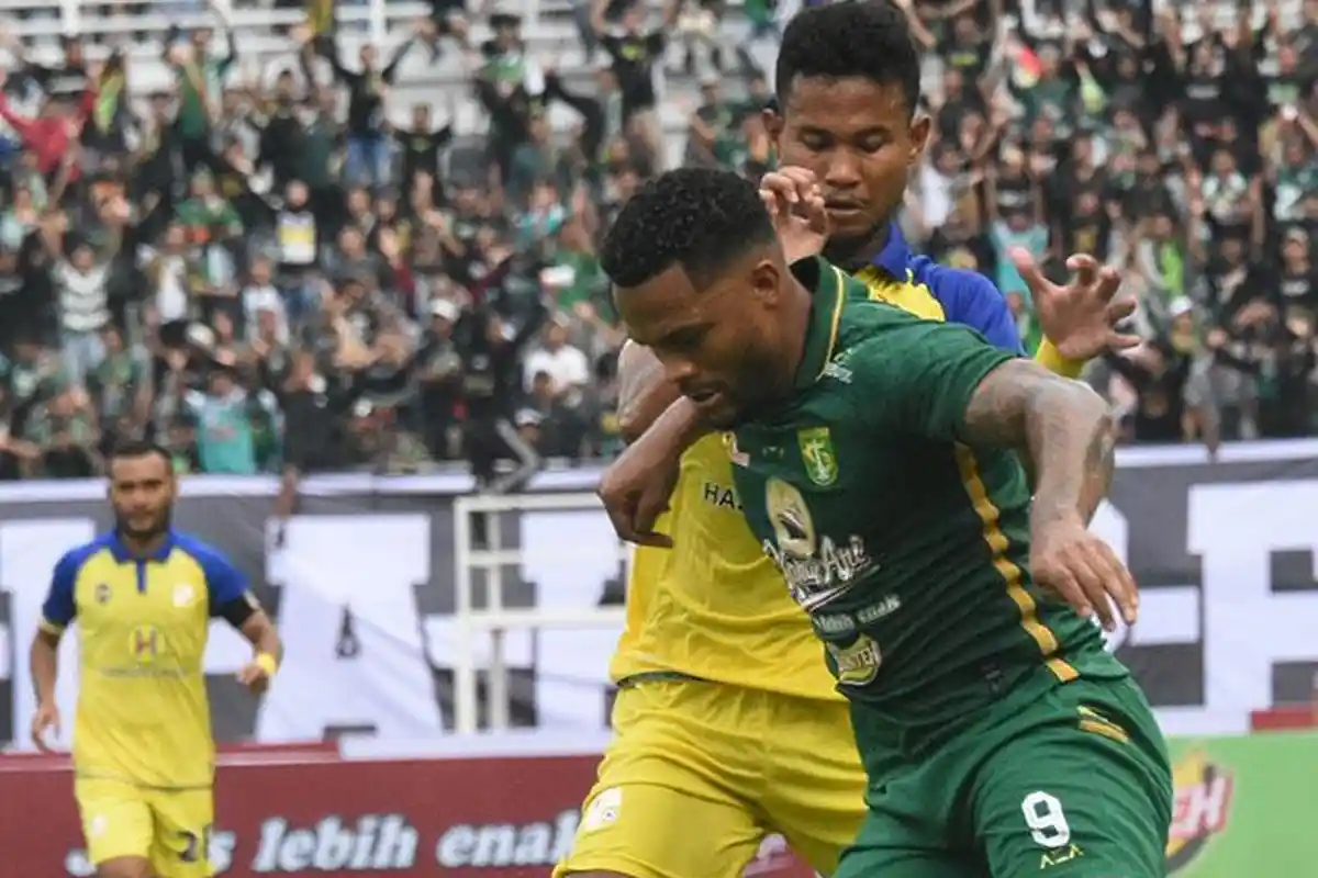 Sambut Persebaya vs Rans Nusantara - Finishing Paulo Victor dkk Diperbaiki Aji Santoso