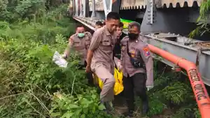korban-pembunuhan-di-ringinanom-nganjuk.jpg