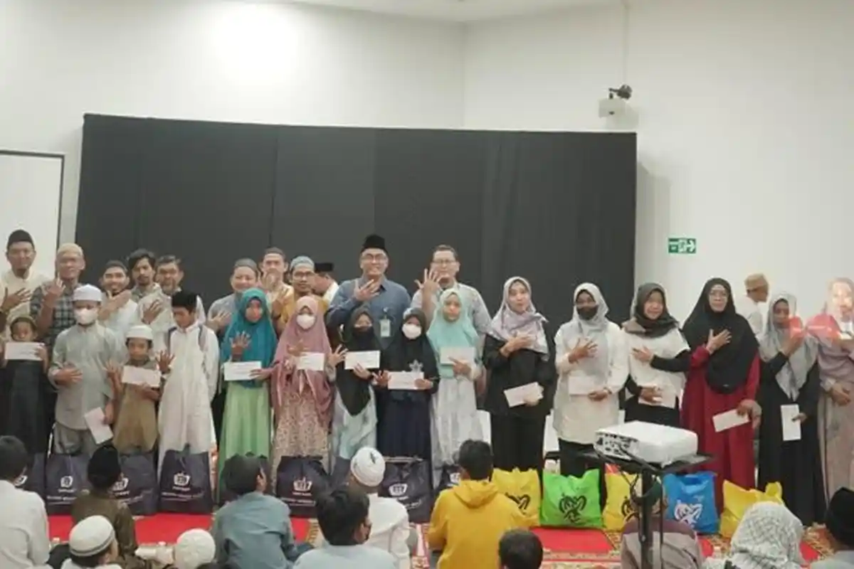 Raih Berkah Ramadan, Kilang Pertamina Unit Balikpapan Santunin 100 Anak Yatim