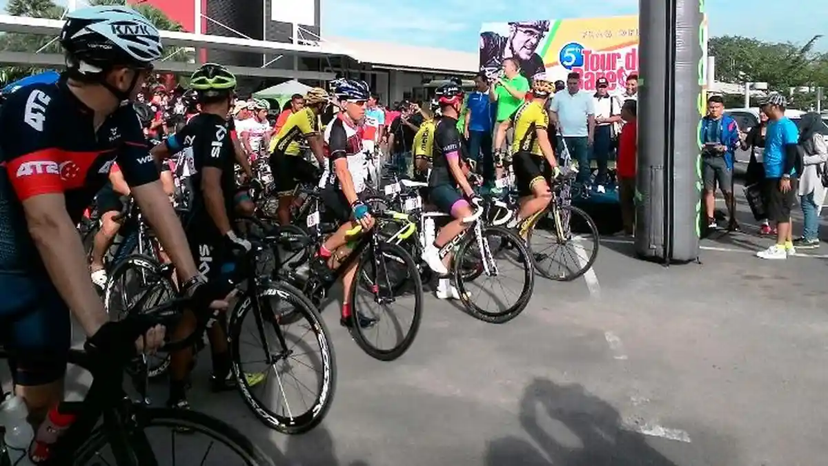 214 Pesepeda dari Dalam dan Luar Negeri Bersaing Menangkan Tour de Barelang 2016 Sejauh 130 Km