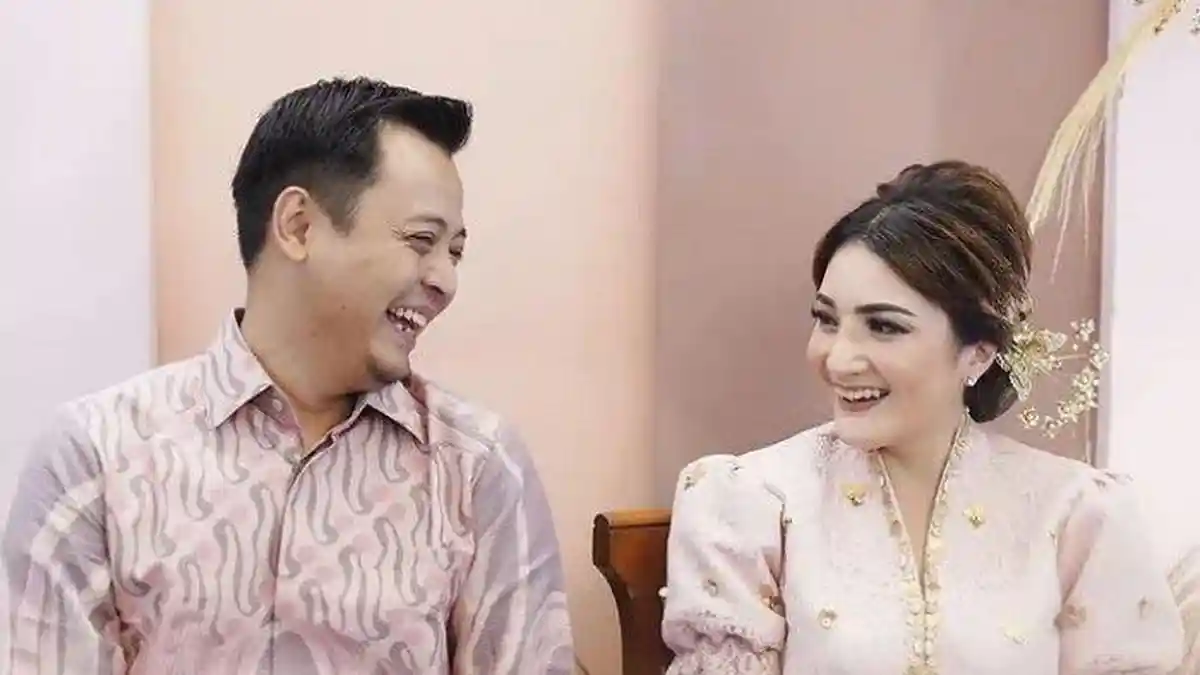Kiki Amalia Hamil Anak Pertama Di Usia 41 Tahun