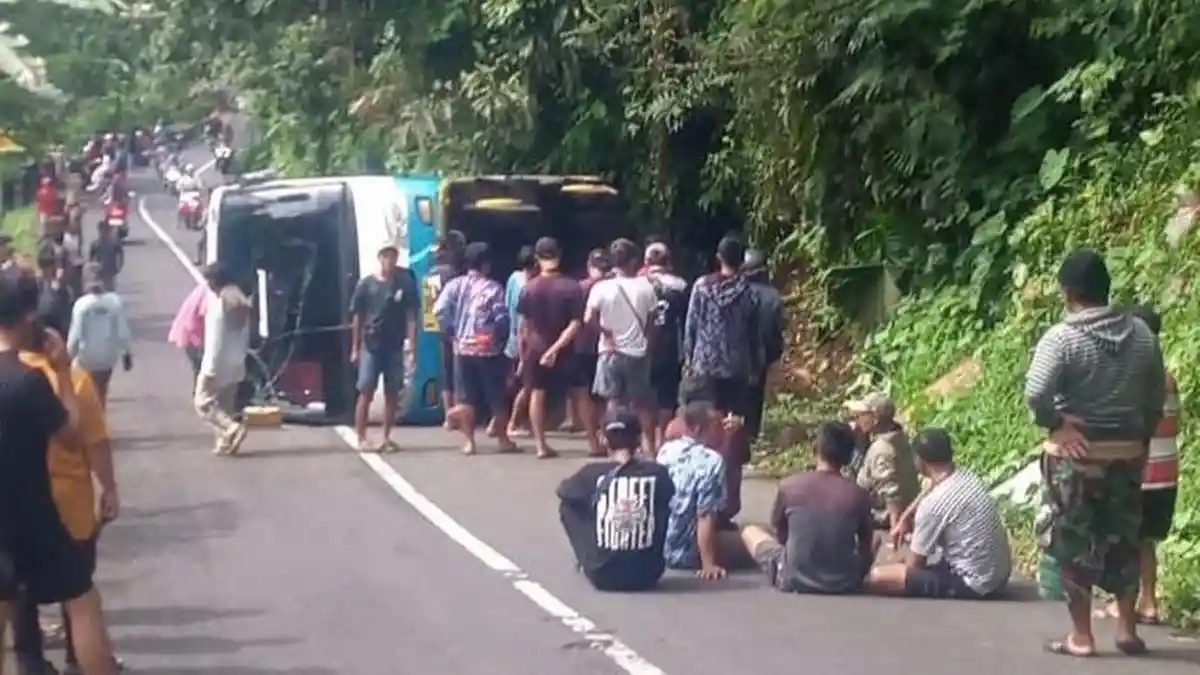 Bus Rombongan Hajatan Terguling di Wonosobo, 31 Penumpang Selamat