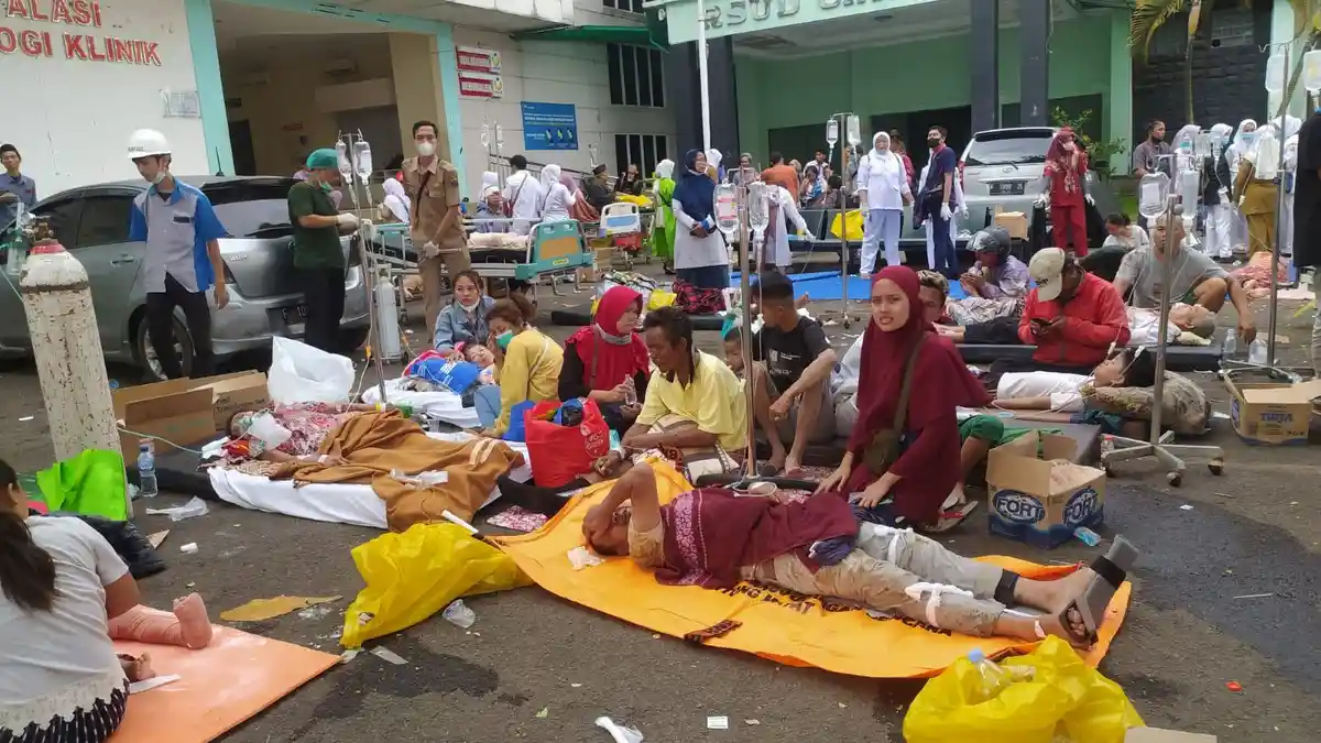 Naskah Khutbah Jumat 1 November 2024: Menyikapi Cobaan dan Kesulitan dalam Hidup