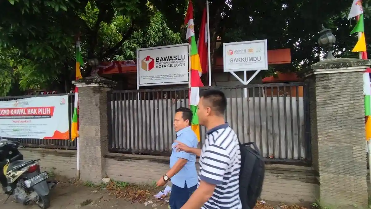 Kubu Robinsar-Fajar Kembali Laporkan ASN yang Diduga Tak Netral, Kali Ini Camat Grogol
