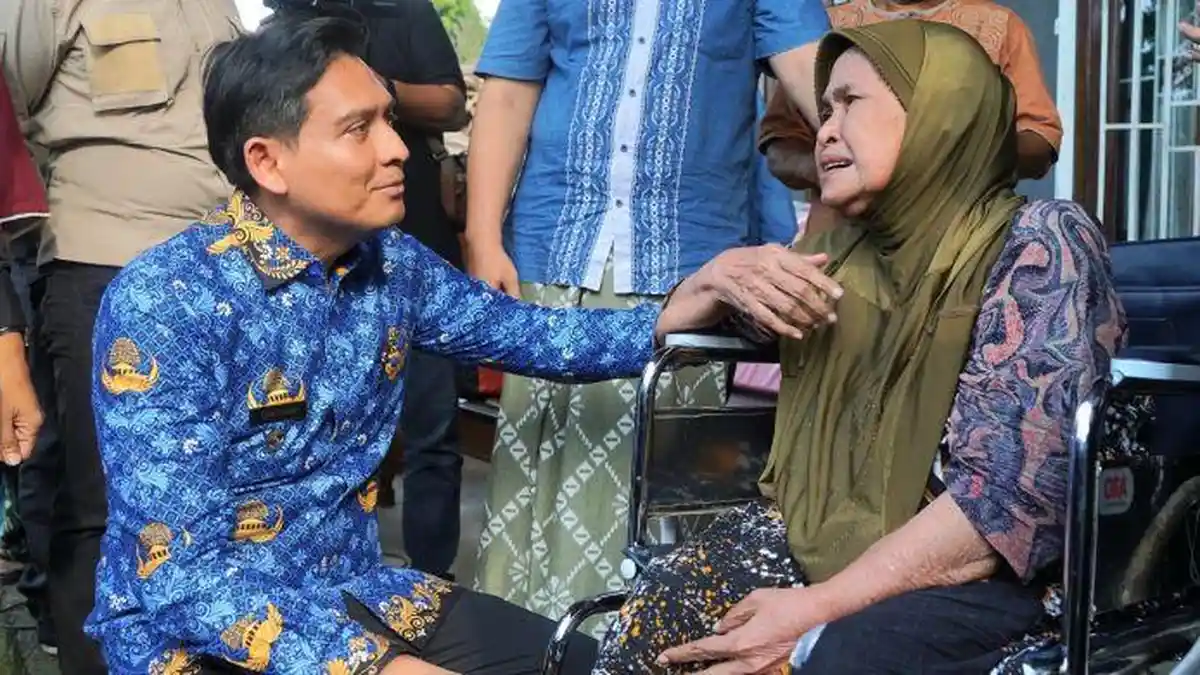 Lucky Hakim Minta Kerusakan Akibat Angin Puting Beliung di Indramayu Didata Menyeluruh