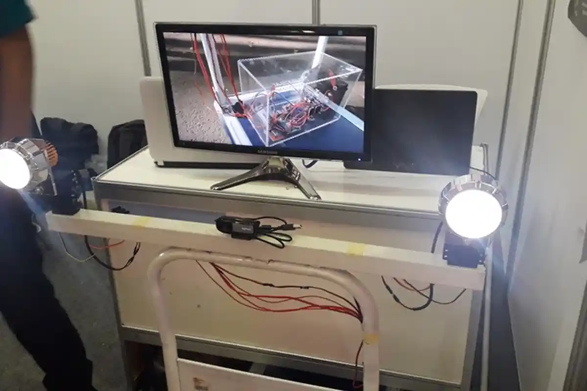 Smart Headlight System Buatan Mahasiswa ITB, Lampu Mobil yang Bergerak Otomatis Mengikuti Belokan