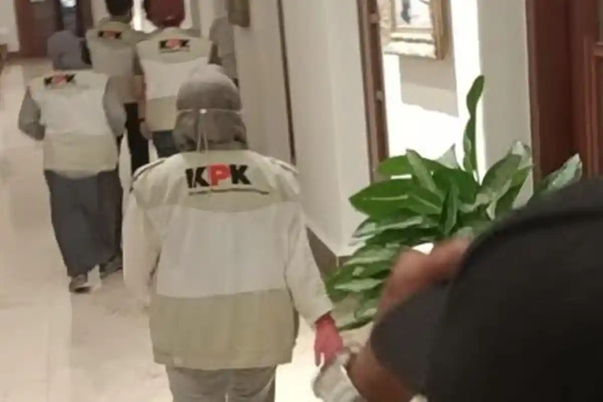 Setelah Tangkap Wakil Ketua DPRD Jatim, KPK Cari Bukti Suap Dana Hibah ke Kantor Gubernur Jatim