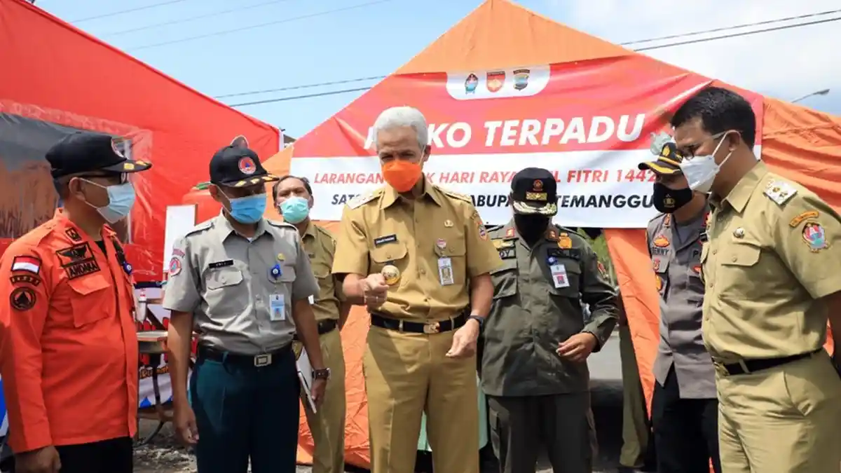 Hari Ini Gubernur Ganjar Pranowo Cek Pos Penyekatan di Magelang dan Temanggung, Begini Hasilnya