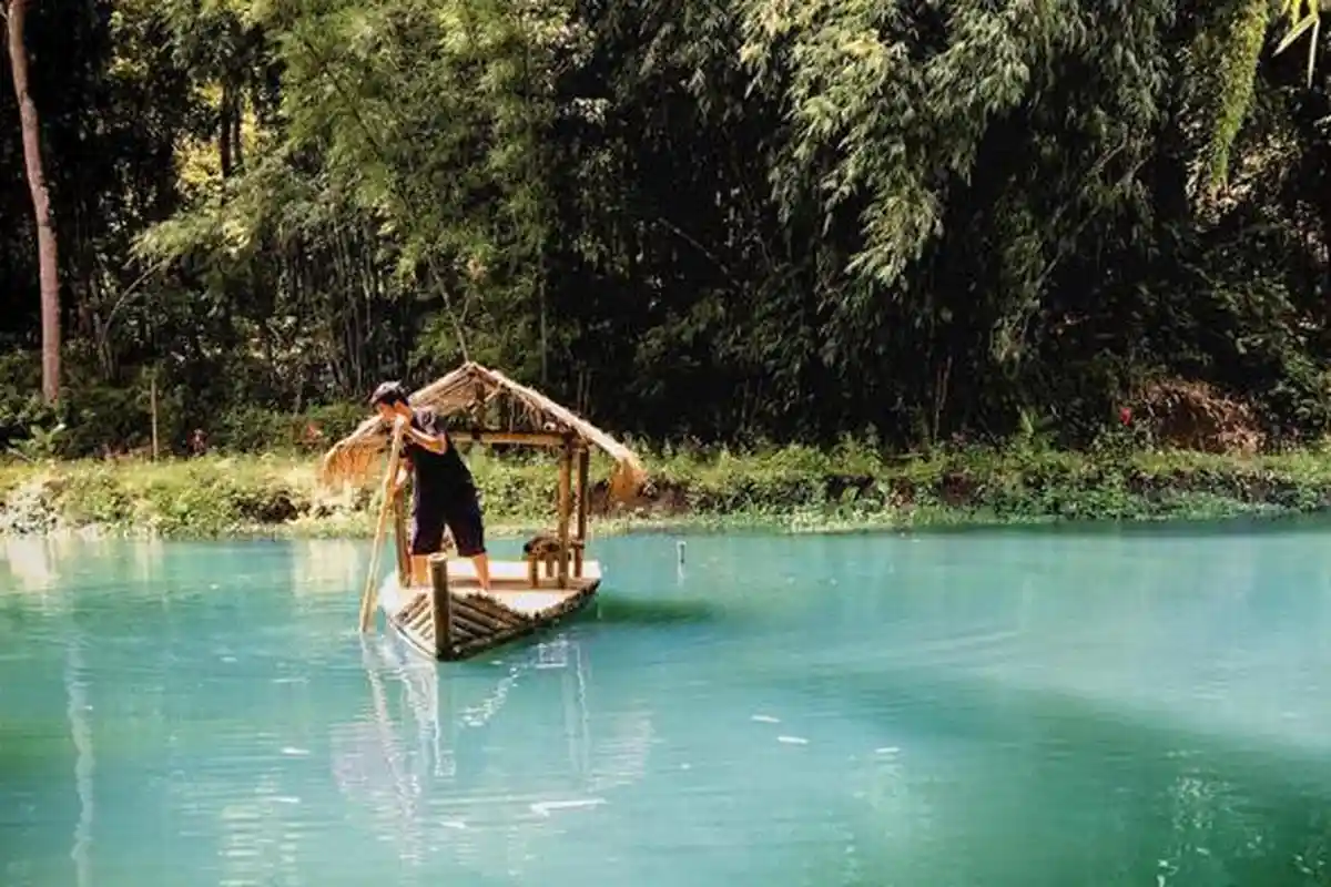 Daya Tarik Boon Pring Malang Ekowisata Telaga di Hutan Bambu, Murah Cocok untuk Liburan Keluarga