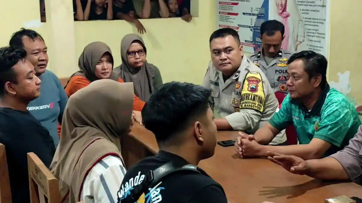 Diduga Kumpul Kebo dengan Janda, Kades Tanjungrejo Pati Digerebek Warga