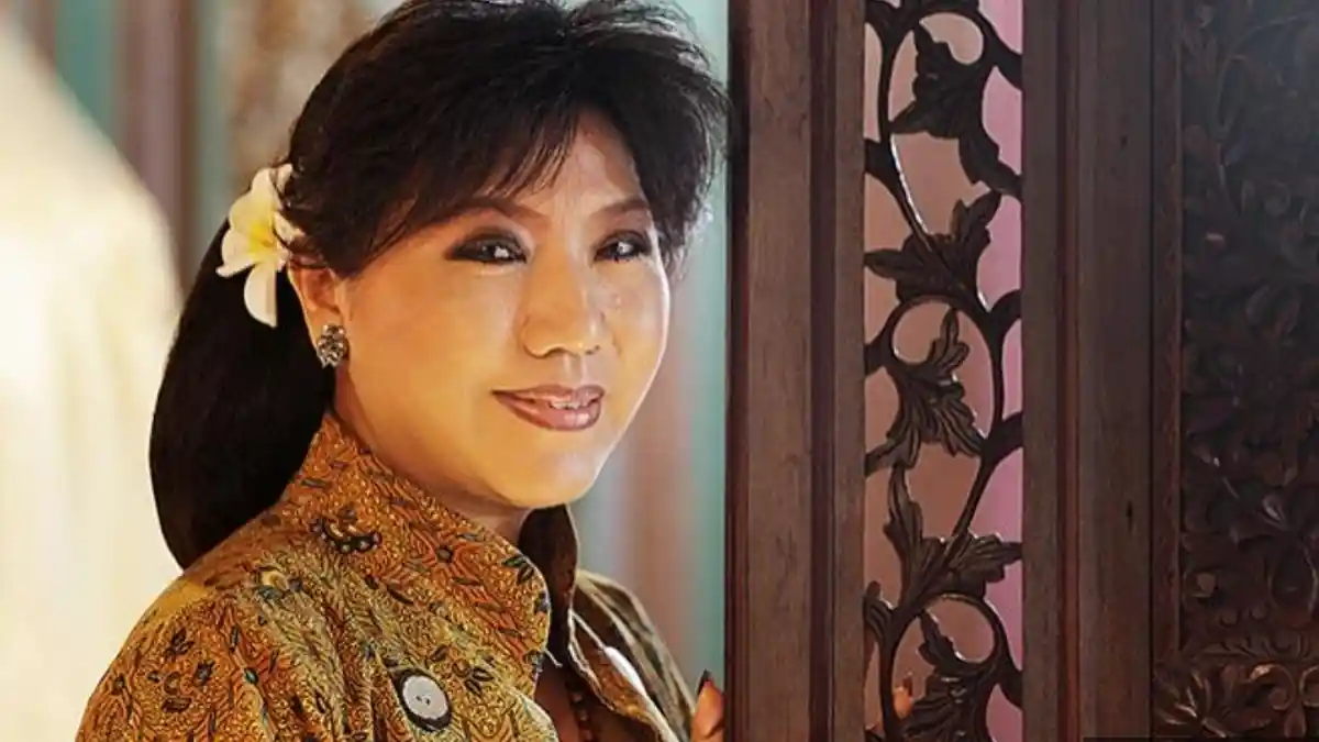 TRIBUNWIKI: Profil Anne Avantie, Perancang Busana Langganan Susi Pudjiastuti