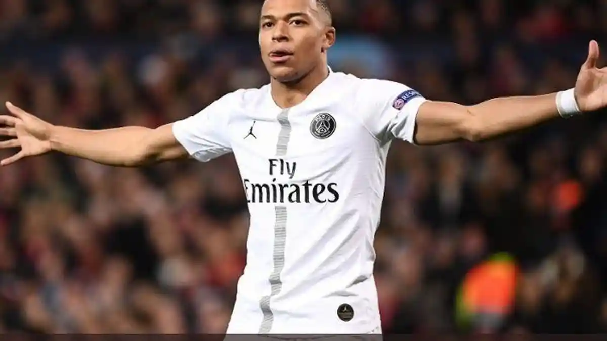 Kylian Mbappe Layak Bermain di Real Madrid Atau Barcelona kata Cesc Fabregas
