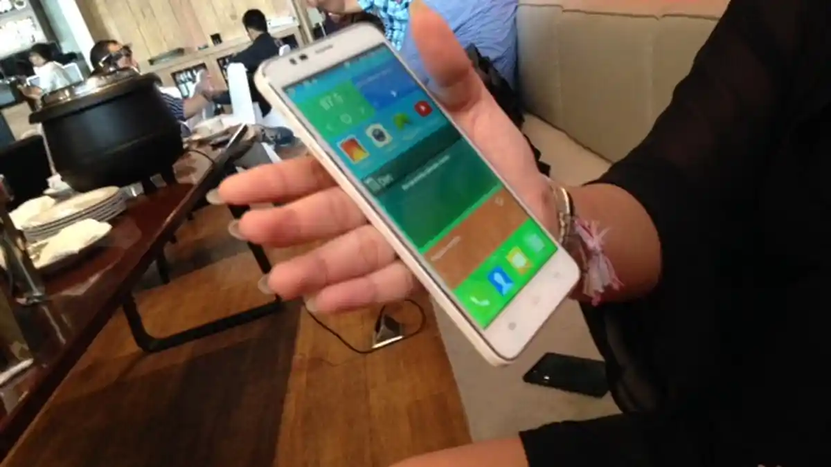 Alcatel Onetouch Flash 2 Usung Kamera Canggih