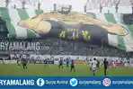 koreo-bonek-dan-bonita-di-tribun-utara-saat-persebaya-surabaya-menjamu-psis-semarang.jpg