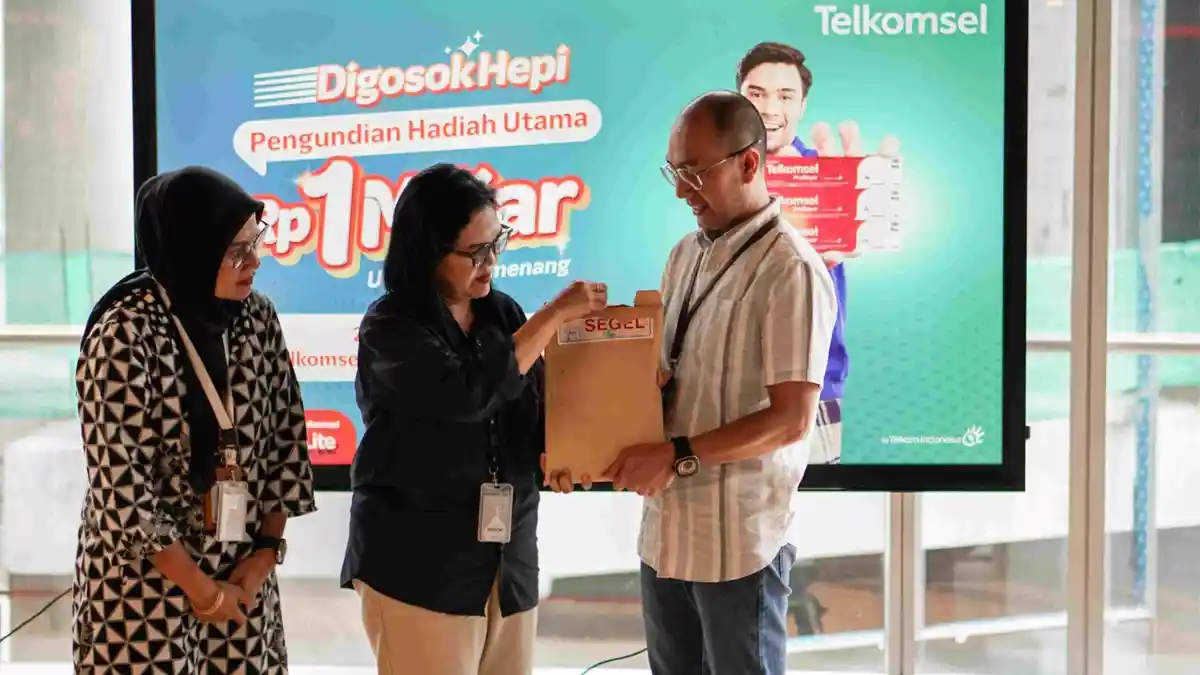 Telkomsel Bagi THR Lebaran Miliaran Rupiah untuk Pemenang Grand Prize Program Digosok Hepi