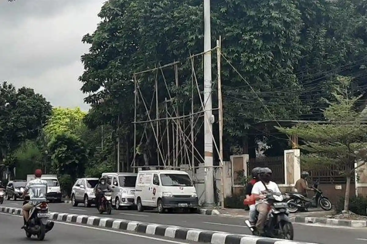 Penampakan Sekitar Markas FPI Kini Bersih dari Baliho Rizieq Shihab Setelah Diturunkan oleh TNI