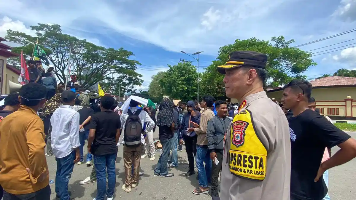 Anggotanya Aniaya Warga, Wakapolsek KPYS Ambon Dicopot