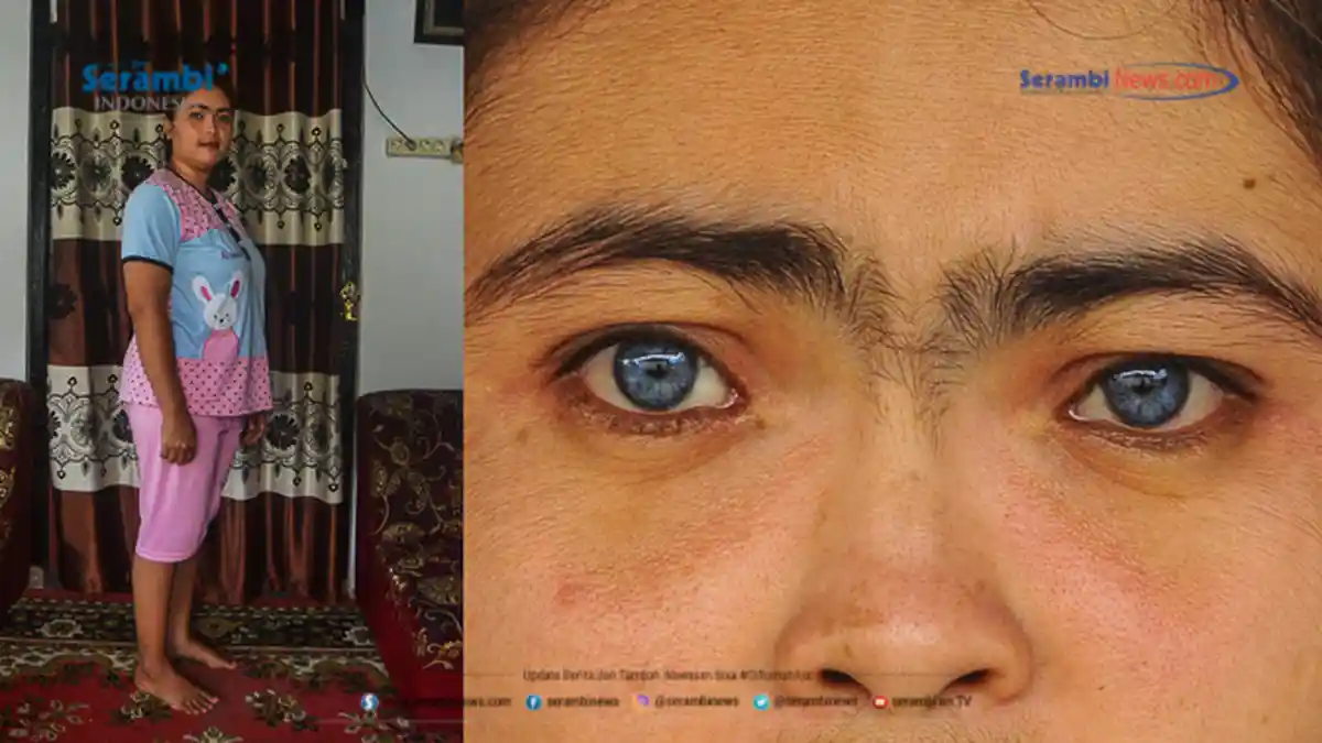 FOTO - Melihat Orang-orang Bermata Biru Dari Minangkabau - restu-ayu-29-berpose-di-rumahnya.jpg