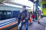 Catat-Ini-Lima-Alasan-Kenapa-Kamu-Harus-Mudik-Naik-Kereta-Api.jpg