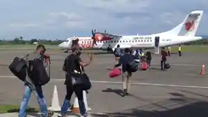 pesawat-wings-air-kala-mendarat-di-bandara-malikussaleh-jumat-2662020.jpg