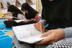 Membaca Alquran Saat Ramadhan di Masjid Raya Al-Jabbar