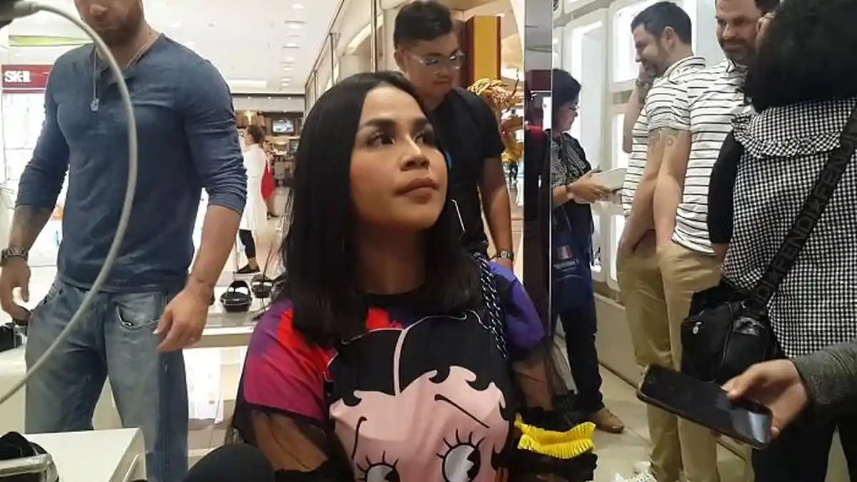 Sering Jalan Berjam-jam, Melaney Ricardo Akui Tumitnya Kasar dan Keras
