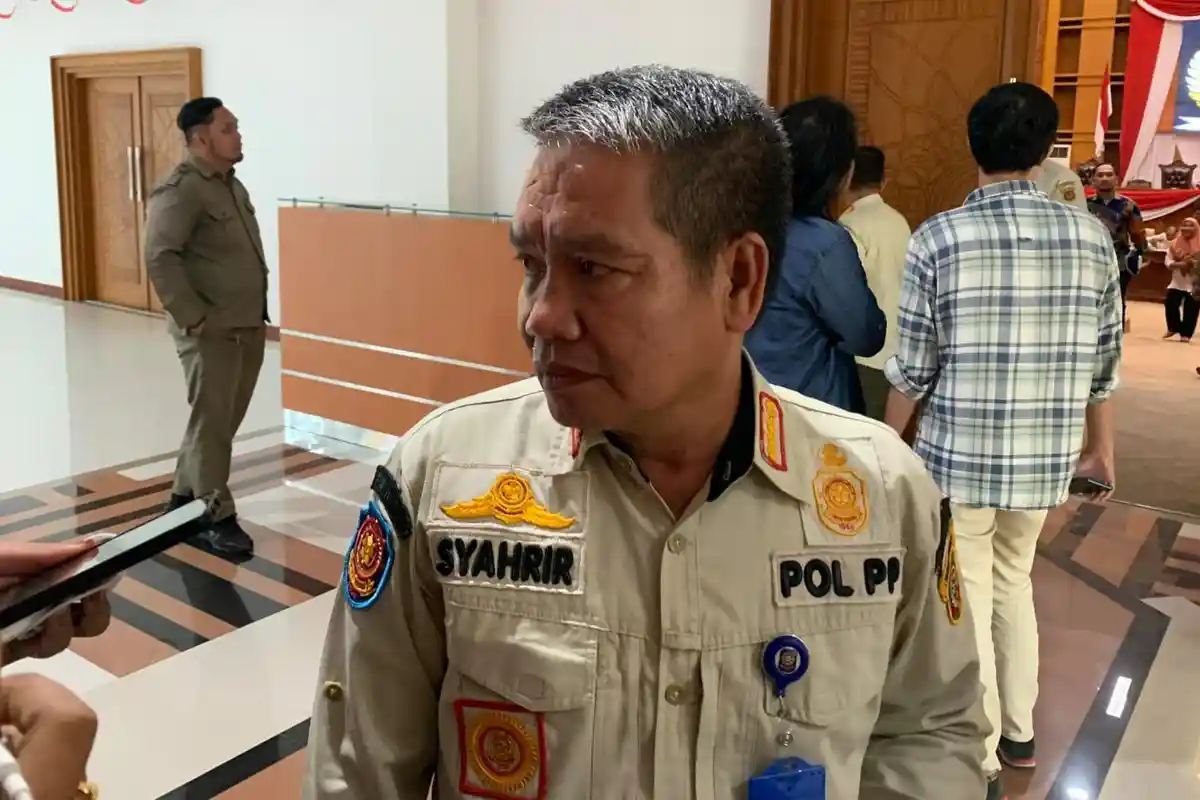 Satpol PP Samarinda Siap Sisir Reklame Algaka yang Tak Berizin dan Tak Bayar Pajak