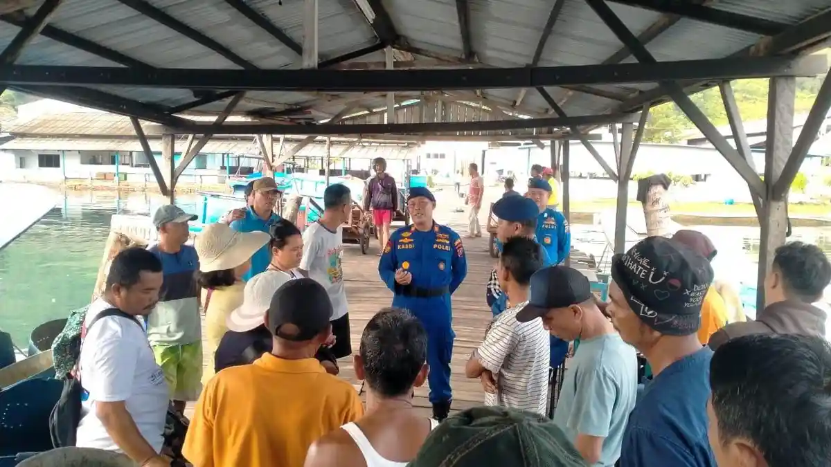Jaga Keamanan di Perairan, Sat Polairud Polres Sibolga Laksanakan Patroli dan Sambang