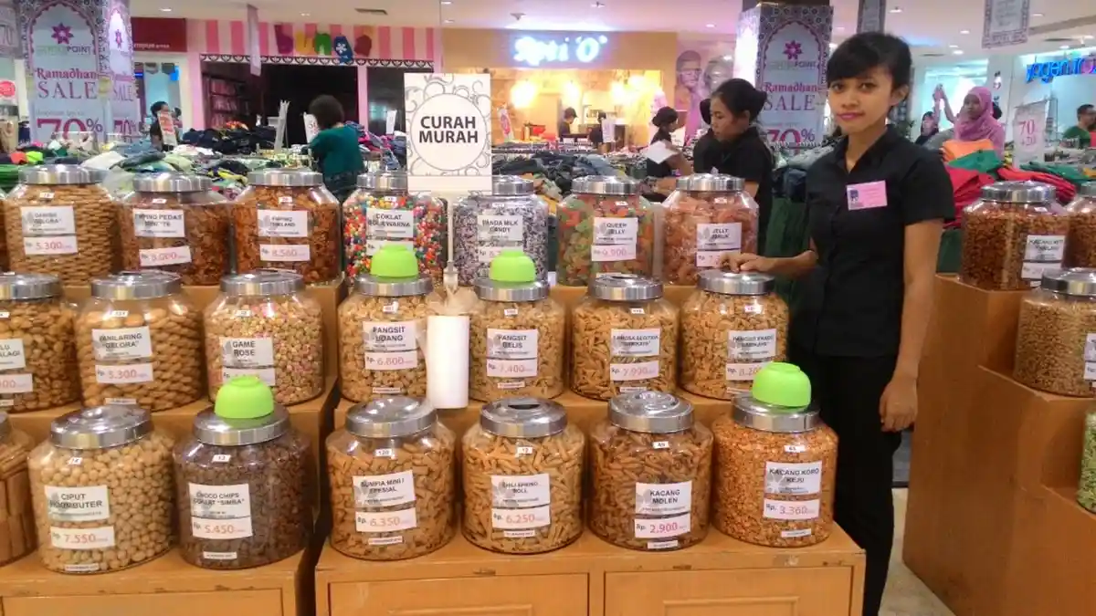 Center Point Sediakan Aneka Penganan Mulai Rp 2.200 per Ons