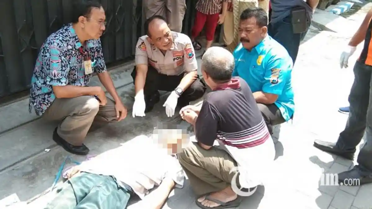 Tukang Becak di Jombang Meninggal Mendadak saat Angkut Penumpangnya, Diduga Serangan Jantung