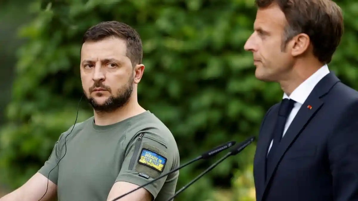 Emmanuel Macron Telepon Zelenskyy, Prancis Siap Kirim Tank AMX-10 RC ke Ukraina