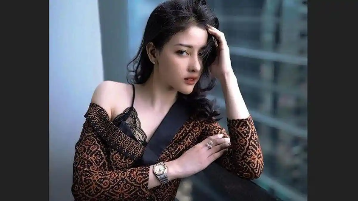 Siwi Widi, Eks Pramugari Cantik Garuda yang Bakal Dipanggil KPK, Cek Profil dan Umurnya Sekarang